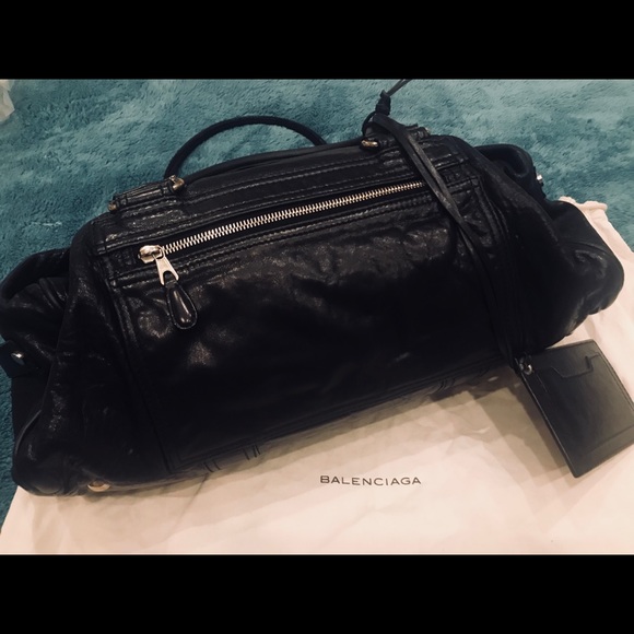 ❌TRADED❌ Balenciaga Whistle Bag - Picture 2 of 7